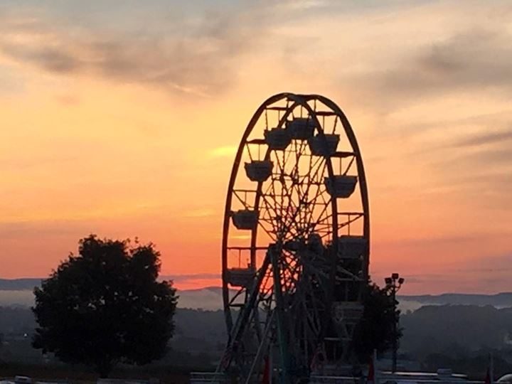 Ferris wheel at Rockingham County Fair