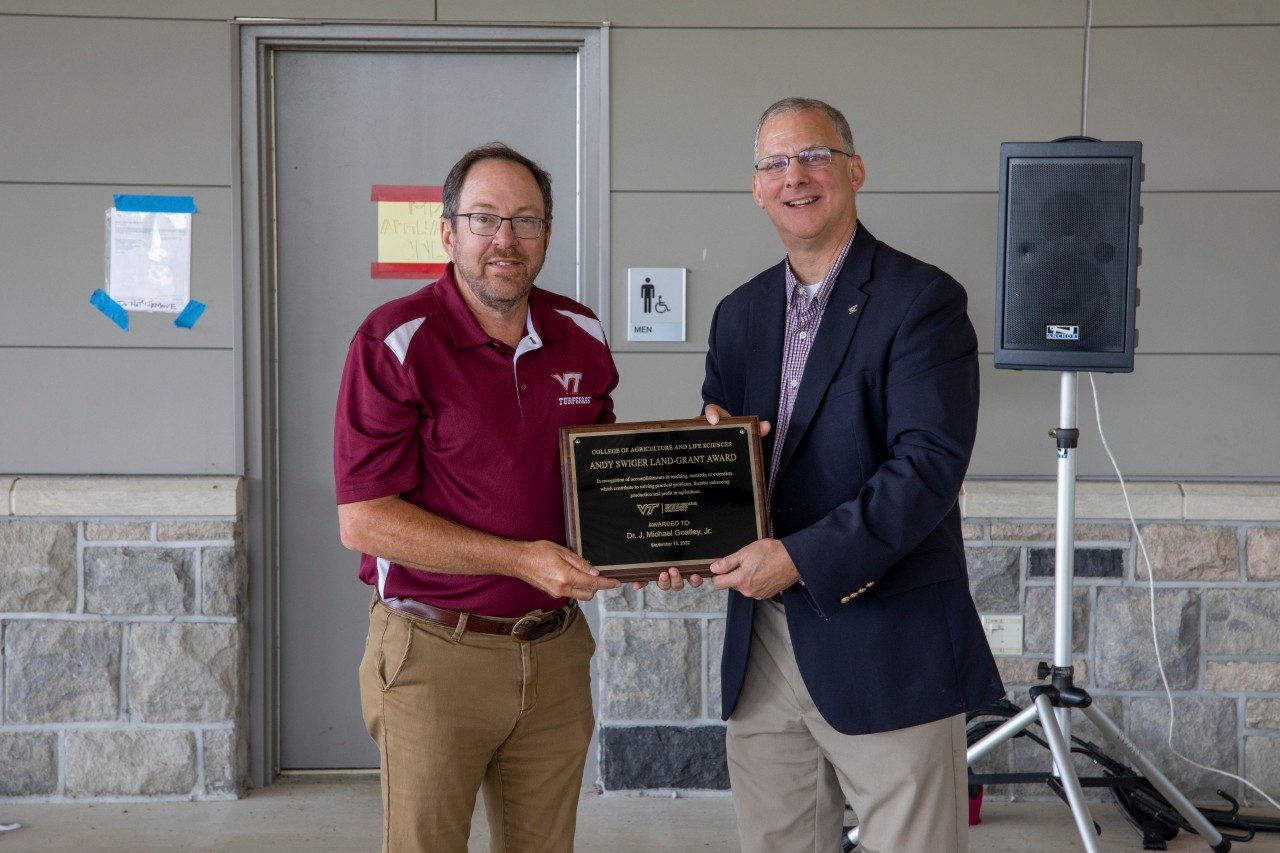 Dean Alan Grant with Dr. J. Michael Goatley, Jr, 2022 Andy Swiger Land-Grant Award Recipient