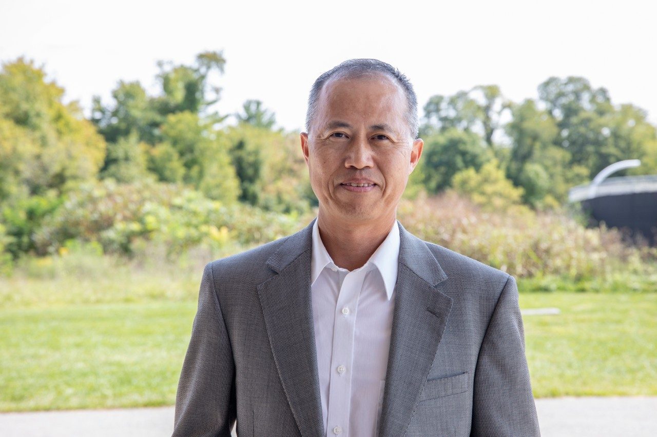 Dr. Chenming "Mike" Zhang, 2022 CALS Excellence in Applied Research Award Recipient
