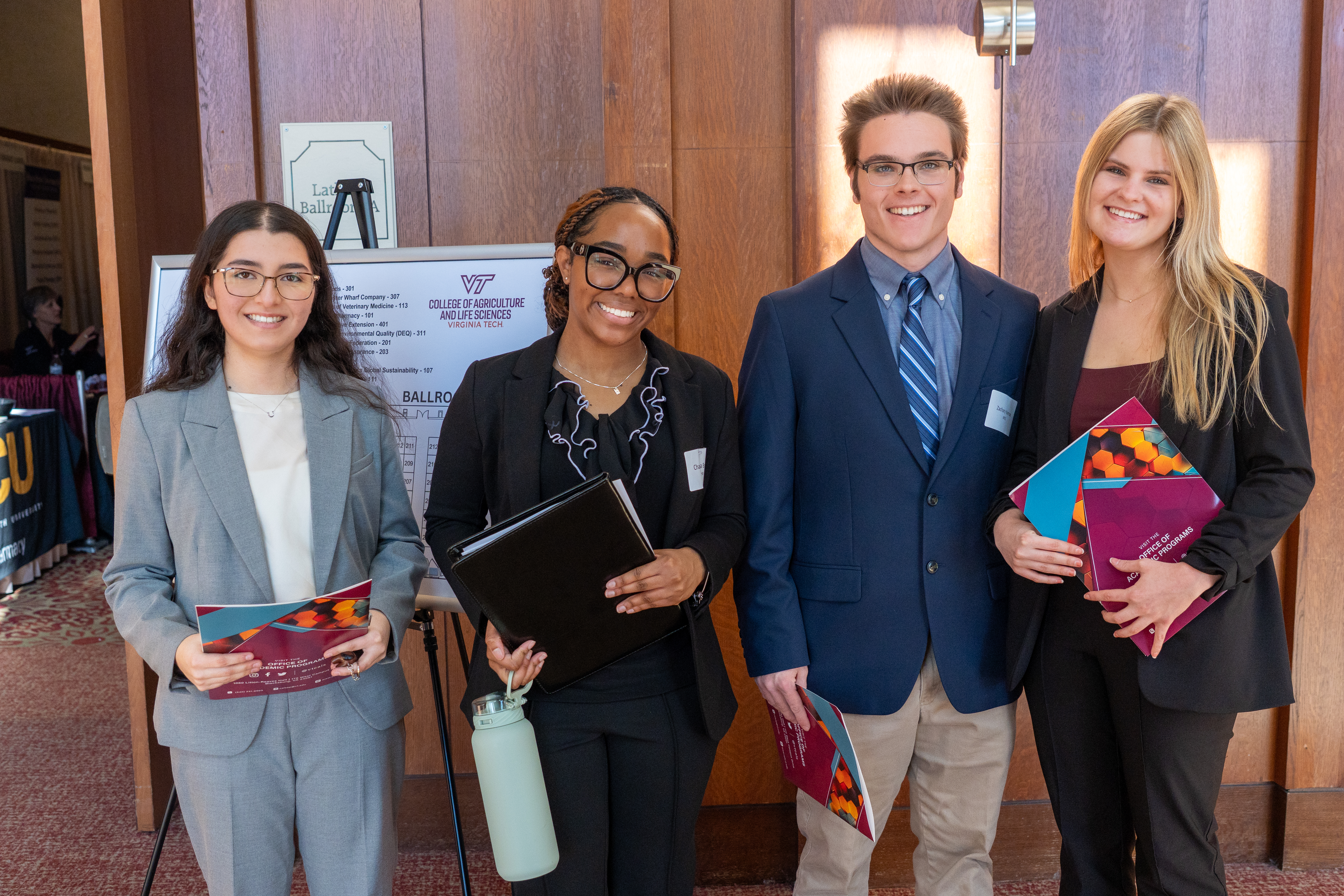 Group shot of students at the CALS Career Fair
